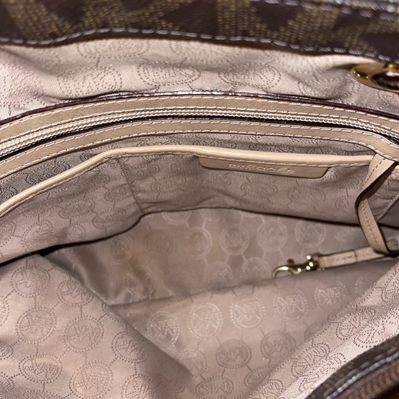 Michael kors shoulder bag - Picture 4 of 11